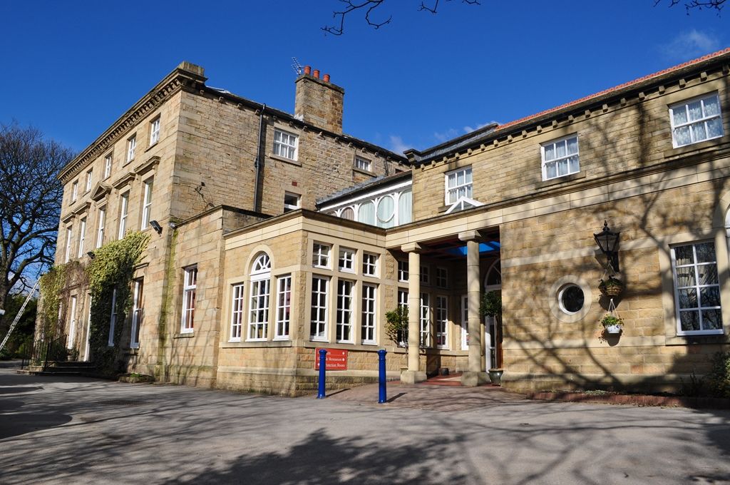 Healds Hall Hotel Cleckheaton Extérieur photo