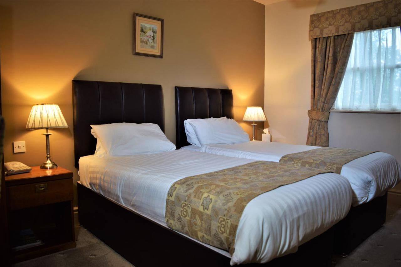 Healds Hall Hotel Cleckheaton Extérieur photo