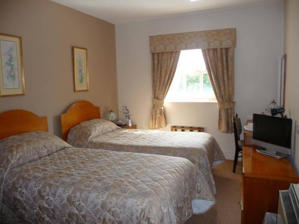 Healds Hall Hotel Cleckheaton Extérieur photo