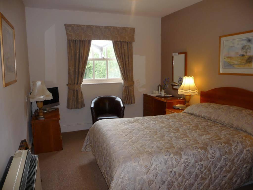 Healds Hall Hotel Cleckheaton Extérieur photo